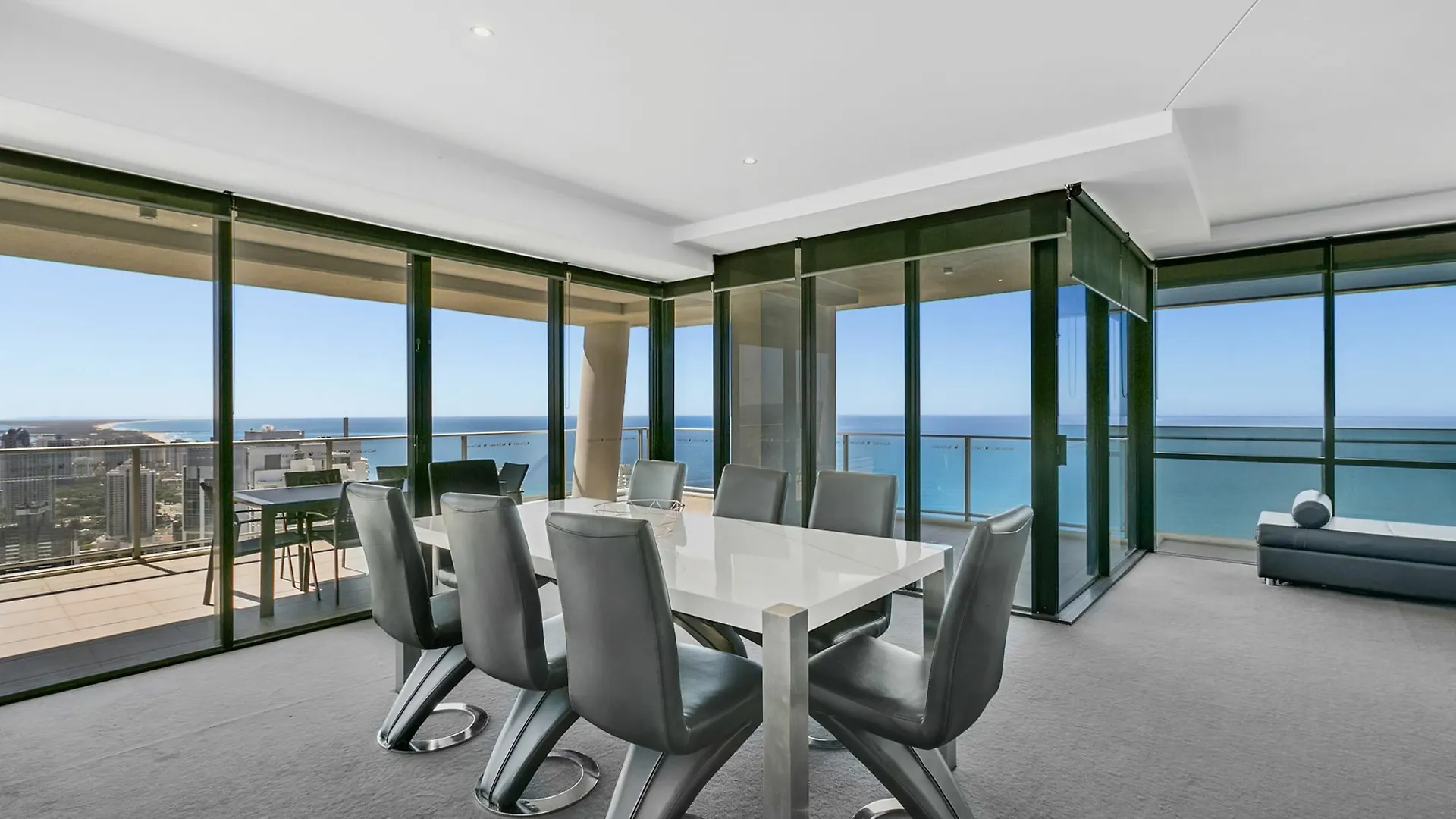 Apartment Stay - Circle On Cavill Gold Coast Australia