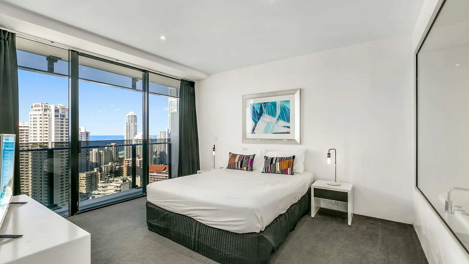 Apartment Stay - Circle On Cavill Gold Coast Australia