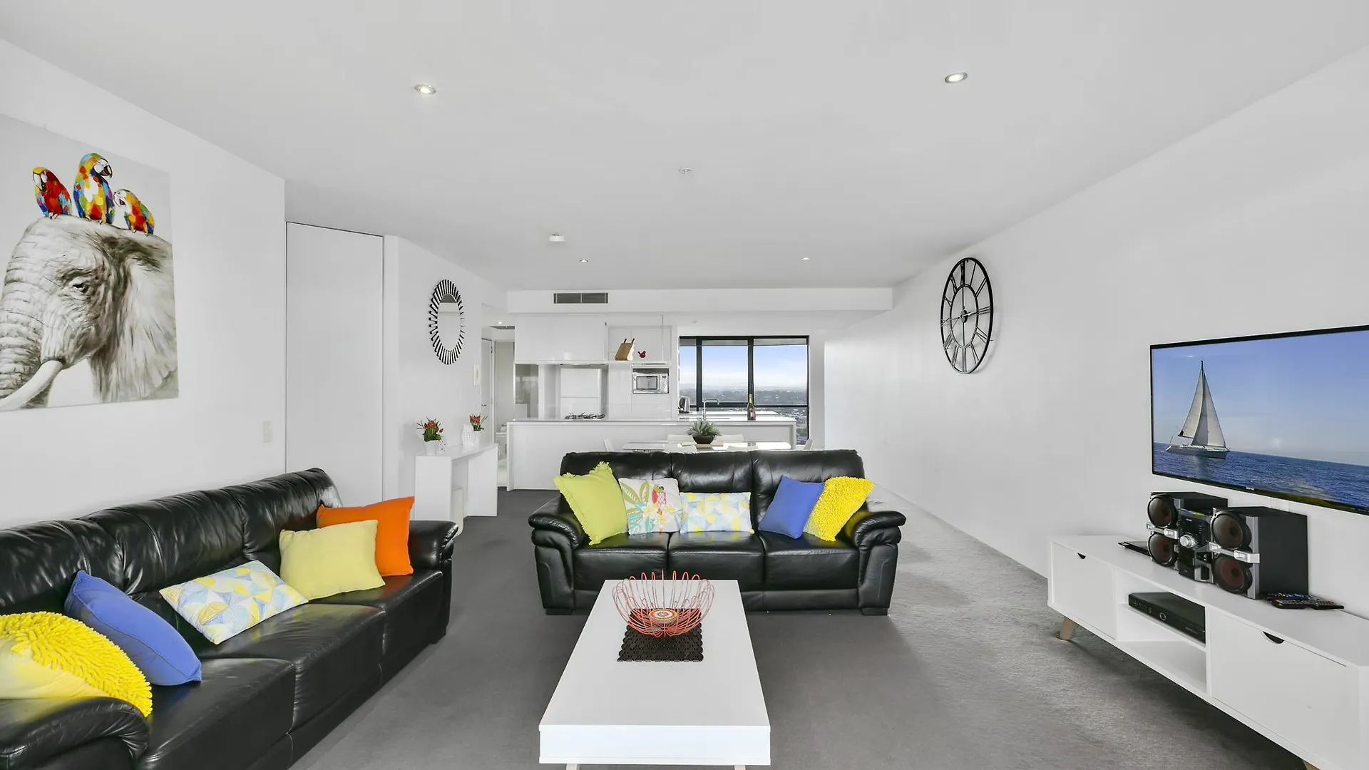 Apartment Stay - Circle On Cavill Gold Coast Australia