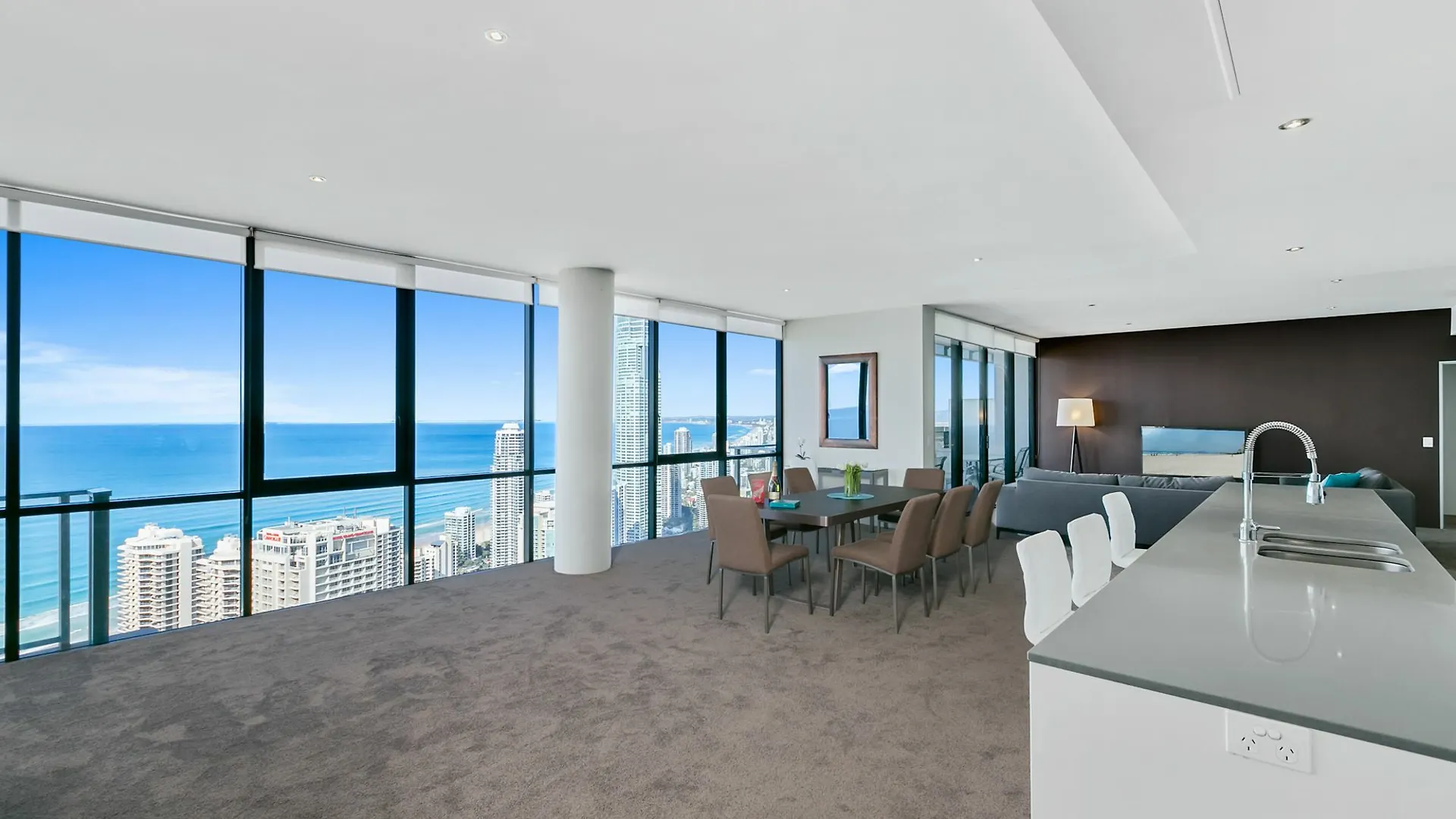 Apartment Stay - Circle On Cavill Gold Coast