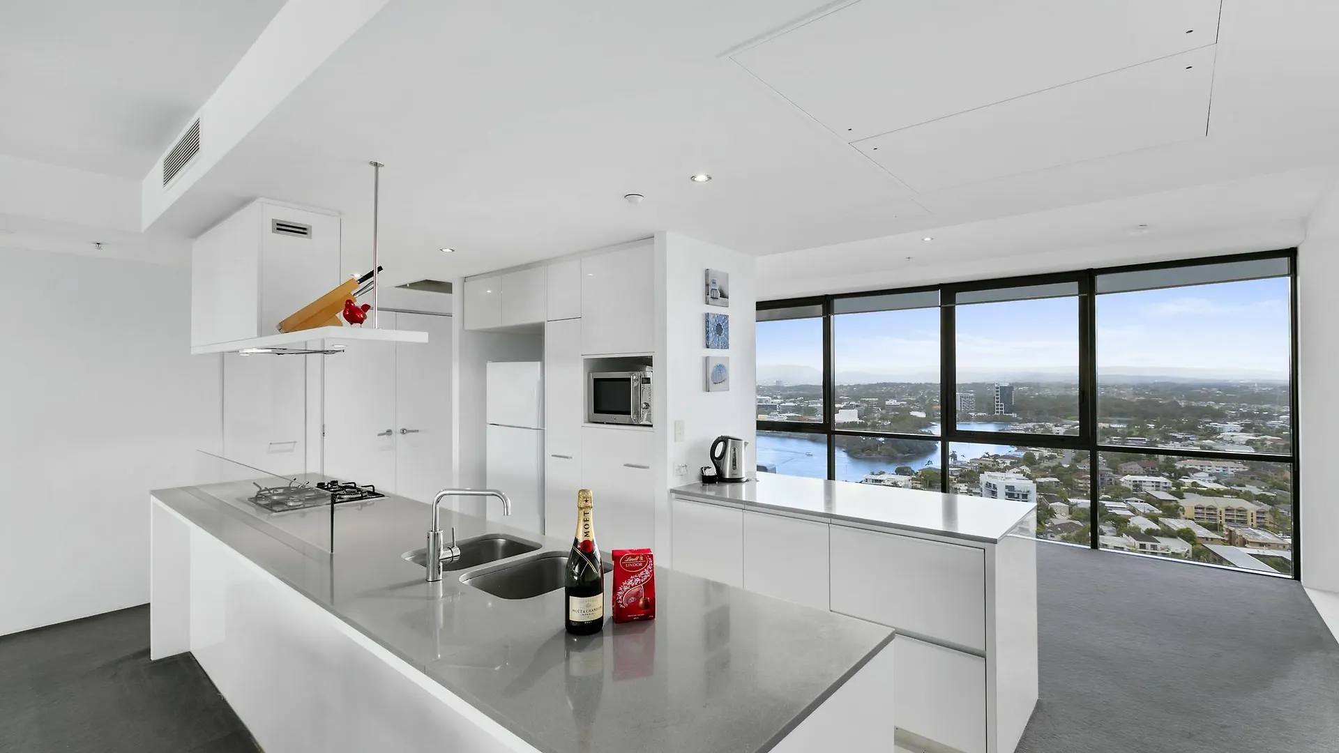 Apartment Stay - Circle On Cavill Gold Coast